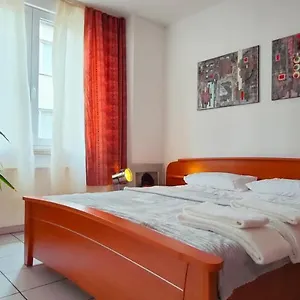Appartement Compact Cozy Place Good For 3 Person!, Antwerpen