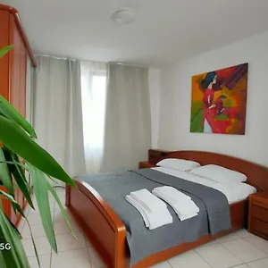 Appartement Mooi Slaapkamer! Proper En Compact Place Voor 3, Antwerpen