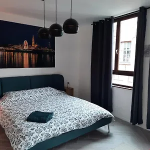 Apartment Center In Quiet Street & Airco, Antwerpen